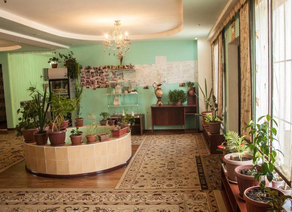 Park Hotel&Hostel Karakol Extérieur photo